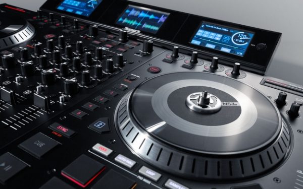 Numark NS7III_detail1-624x390