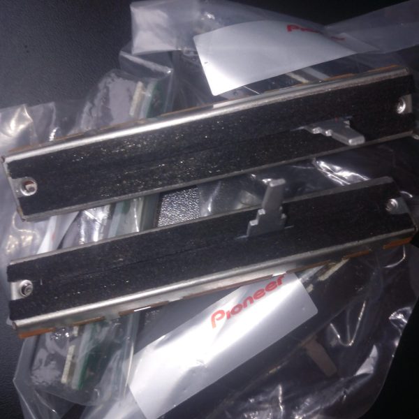 Replacement Crossfader X fader for PIONEER DJM 200 300 400 500 600 800 900 3000