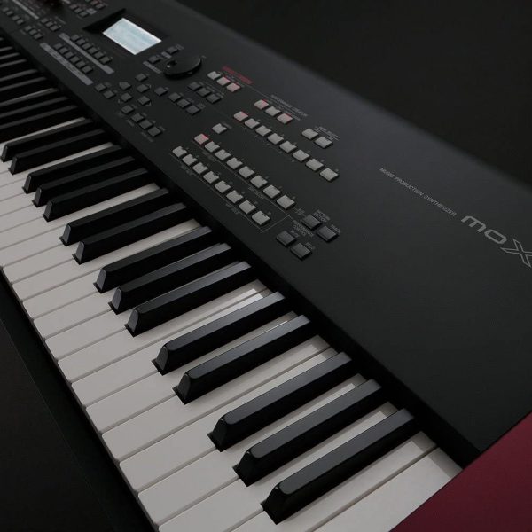 Yamaha MOXF8 88-Key Synthesizer Workstation