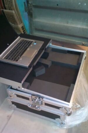 Pioneer ddj SR2  DJ flight case