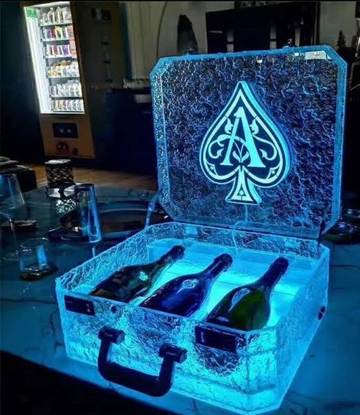Ace of spade BOTTLE PRESENTER  CASE