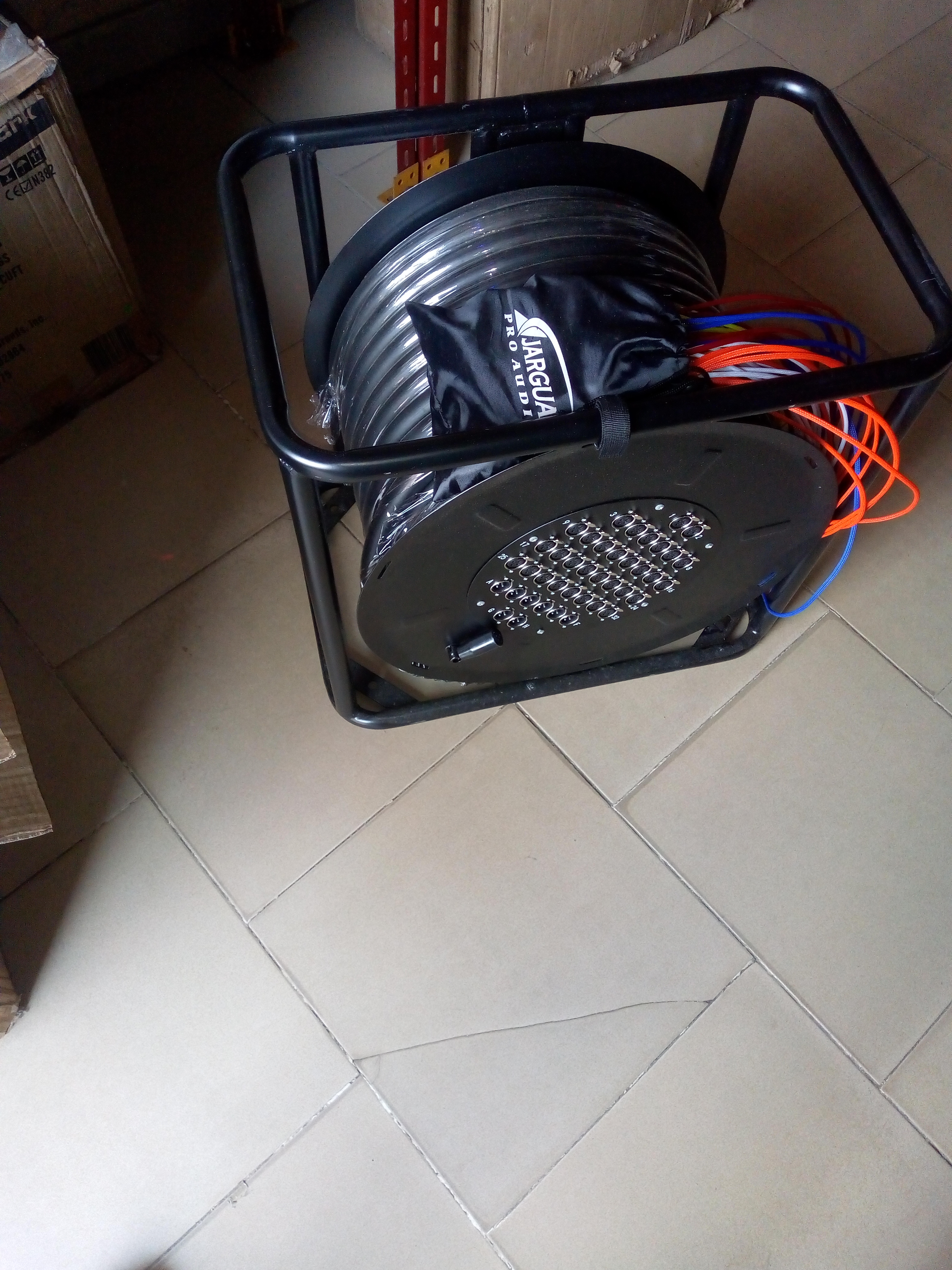 Jaguar pro 32 Channels 100m-audio Link Snake Cable With Stage Box (Rim)