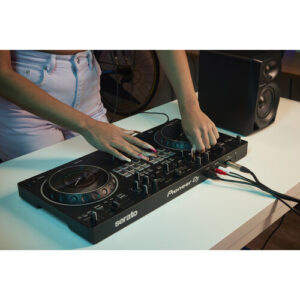 PIONEER Dj  DDJ-REV1 Controller for Serato DJ (Black)