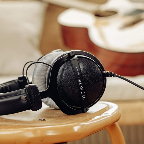 Beyerdynamic DT 770 PRO Reference headphones for control and monitoring purpose – 32, 80 & 250 ohms (closed)